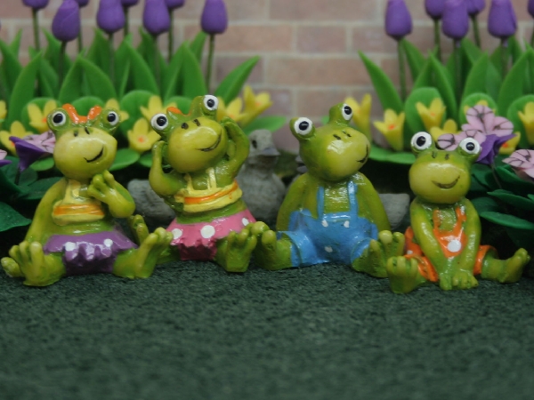 POND FROG ORAMENT (image for) POND FROG ORAMENT